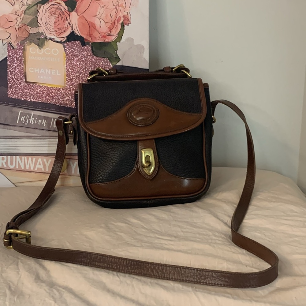 Vintage 1980s Dooney & Burke crossbody - Picture 2 of 12